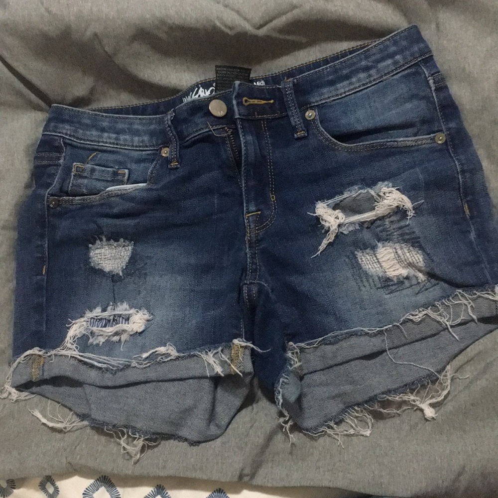 Distressed denim indigo shorts
